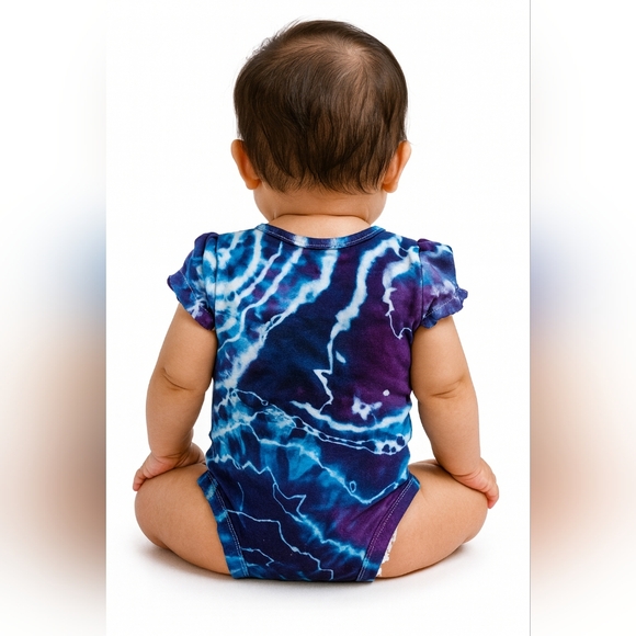 Plum Bittie Tie Dye onesie 3-6 months Purple and Blue Geode Style Soft Comfy - Picture 2 of 6
